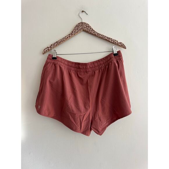 VUORI Clementine Short 2.0 in Rosewood Mauve Size XL - Picture 5 of 6